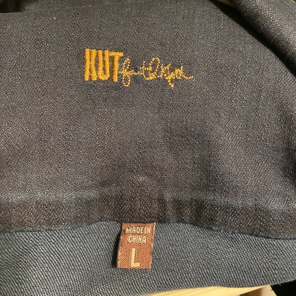 KUT from the Kloth Women's Amelia Denim Jacket Dark Wash Size L - Picture 6 of 7